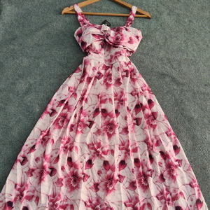 Robe longue élégante et sexy pour femme, à manches courtes, alliant parfaitement élégance, confort et style décontracté ou formel pour diverses occasions, en soie maxi. - Product Image 2