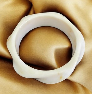 Brazaletes de Resina con Acabado Liso, Embalaje Estándar, Venta al por Mayor, Precio de Fábrica - Product Image 6