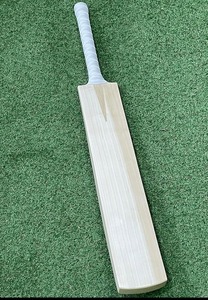 HIT ZONE Bate de Críquet de Tamaño Completo de Madera de Sauce Inglés de Primera Calidad, Hoja Premium, Ligero, Equilibrado, Potencia de Golpeo - Product Image 3