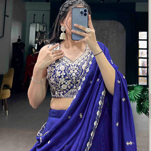 El Vestido Étnico Lehenga Choli con Bordado Tradicional Indio y Pakistaní Más Hermoso para Mujer - Product Image 1