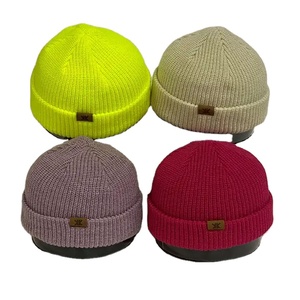 Gorros de Punto Personalizados al por Mayor con Logotipo para Hombre, Gorros de Invierno Cálidos de Primera Calidad, Cómodos, Transpirables y a la Moda para Uso Casual - Product Image 1