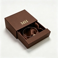 Boîte à bijoux personnalisée écologique et recyclable en carton brun foncé avec tiroir coulissant, logo MH en feuille d'or, doublure en satin de luxe, boîte cadeau pour bracelet