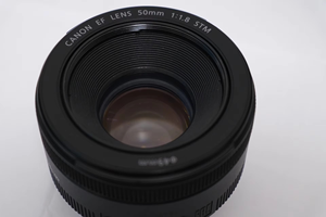 เลนส์ Canon EF 50mm F1.8 ยอดนิยม ใช้สำหรับกล้องดิจิตอล อุปกรณ์เสริมเลนส์ที่จำเป็น - Product Image 3