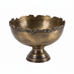 Bol de service en laiton antique avec bordure ornée et base sur piédestal, bols décoratifs faits à la main pour la table - Product Image 1