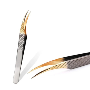 Pince à épiler en acier inoxydable argenté de haute qualité avec pointe précise, durable et antistatique pour usage en salon - Product Image 5