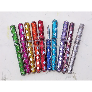 Stylo à paillettes en laque durable avec perles et miroir, stylo fait main pour l'écriture quotidienne et cadeau souvenir en provenance d'Inde - Product Image 4