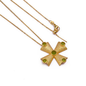 Collier pendentif en pierre précieuse préhnite naturelle plaqué or - Collier chaîne croisée texturée multi-pierres pour elle - Product Image 2