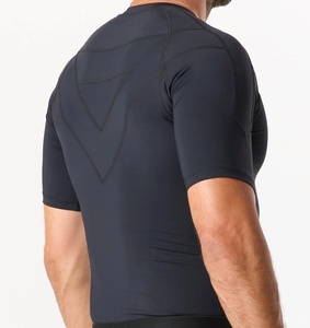 Camiseta de Compresión Personalizada de Alta Calidad, Camiseta Deportiva de Manga Corta - Product Image 3