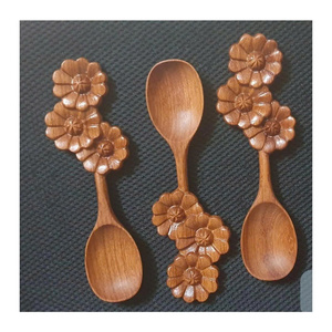Cuillère à long manche en bois naturel, fine, pour mélanger thé glacé, latte, cocktail, dans un grand verre, faite à la main au Vietnam 99 GD - Product Image 6