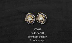 Boucles d'oreilles pendantes carrées plaquées or avec zircon, style Kundan, bijoux tendance pour femme, idéales pour les soirées. - Product Image 2