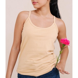 Débardeur classique pour femme, matériau léger et durable, parfait pour un style décontracté et athleisure. - Product Image 3