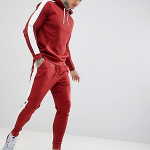 Survêtement rouge à capuche pour homme, manches longues, couleur unie, design sportif avec bandes latérales blanches, respirant, fermeture à cordon, coupe classique - Product Image 1