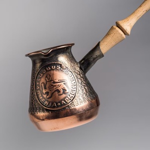 Juego de 3 piezas de cafetera turca de plata grabada, ibrik de cobre artesanal con incrustaciones de perlas y mango de madera, para café árabe y griego - Product Image 5