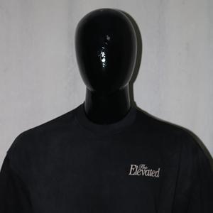 เสื้อยืดสีดำเนื้อหนัก 300 GSM สไตล์สตรีทแวร์ ผ้าฝ้าย 100% สกรีนลาย ไซส์อเมริกัน พิมพ์ลายทั่วตัว URBAN PRODUCTIONS - Product Image 2