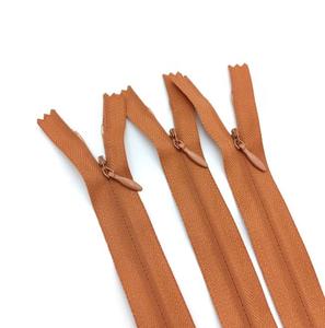 Vente directe d'usine 3 #   Fermetures éclair invisibles en nylon 15 cm, personnalisées, colorées, à extrémité fermée pour vêtements, pantalons, sacs - Product Image 1