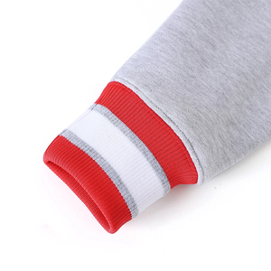 เสื้อสเวตเชิ้ตยูนิเซ็กซ์ปักลาย Grey Crest Chenille Crewneck Fraternity |   ผ้าโพลีเอสเตอร์/คอตตอนสำหรับฤดูหนาว ทรงปกติ - Product Image 2