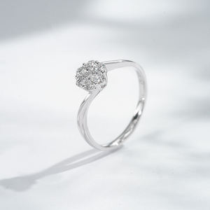 Bague de fiançailles minimaliste en or blanc 10K/14K avec grappe de diamants en forme de fleur pour femme, bague de promesse en argent sterling 925 - Product Image 4