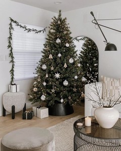 Base de Madera Rústica para Árbol de Navidad, Color Gris Natural, para Decoración Navideña del Hogar, Venta al por Mayor - Product Image 5
