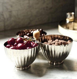 Bol à collation de luxe 3 pièces en métal cannelé argenté, plat de service pour noix et bonbons avec poignée centrale pour la décoration de table de mariage - Product Image 6