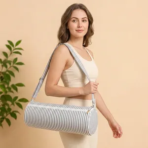 Sac de transport pour tapis de yoga imprimé floral fait main avec bandoulière réglable, sac fourre-tout réutilisable pour le fitness, la gym, le Pilates et les voyages pour femmes - Product Image 3