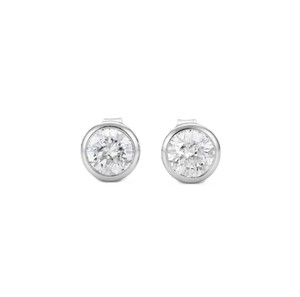 Boucles d'oreilles solitaires en or massif 10K 14K 18K avec diamant de laboratoire rond de couleur DEF, clarté VS VVS, serti clos, certifiées IGI, vente en gros - Product Image 4
