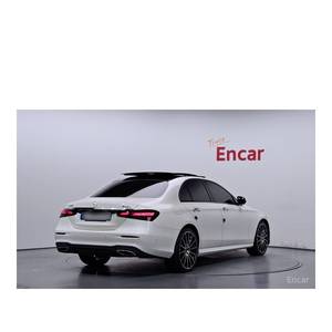 Mercedes-Benz E350 4MATIC AMG Line Clase E 2023 con Volante a la Izquierda, Caja de Cambios Automática, Asientos de Cuero, Cámara Trasera - Product Image 2