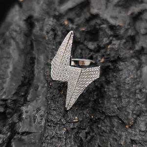 Bague Éclair en Argent 925 avec Diamant de Laboratoire pour Homme, Bijou de Luxe Givré, Tendance et Audacieux, Cadeau Élégant pour Lui - Product Image 4