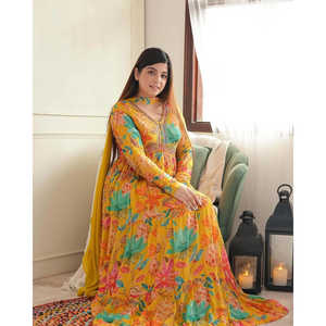 ชุดราตรีสำหรับงานปาร์ตี้ชุดราตรีพิมพ์ลายดิจิทัลดีไซน์เนอร์พร้อม dupatta - Product Image 2