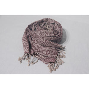 Elegante Bufanda de Jacquard de Algodón de Longitud Media para Mujer, Diseño Floral de Alta Calidad, Duradera, Secado Rápido, Izzu International - Product Image 2