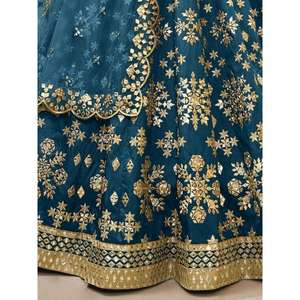 Lehenga choli โดย zeel เสื้อผ้ากึ่งผ้าศิลปะกระจกสีฟ้าสวยงามสำหรับงานแต่งงาน - Product Image 2