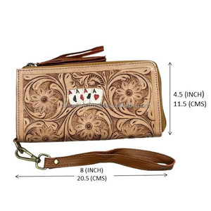 Cartera de mano de cuero genuino de vaca con diseño de cartas de juego, hecha a mano, con cierre de cremallera y correa para la muñeca, con protección RFID, para mujer, OEM ODM. - Product Image 2