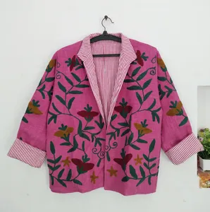 Chaqueta de Algodón TNT Suzani Fucsia Estilo Boho para Mujer, Bordado Floral Botánico, Reversible, Hecha a Mano, Estilo Vintage - Product Image 3