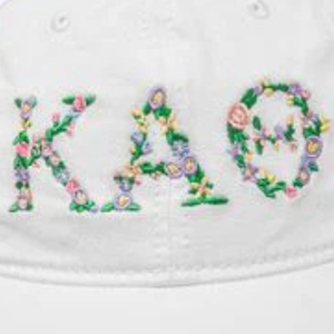 Gorra de Béisbol KAT Blanca con Bordado Floral, Ajustable, para Mujer, con Letras Griegas, Diseño Floral Multicolor - Product Image 6
