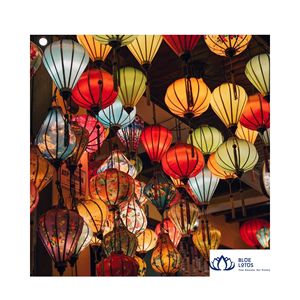 Lanternes en soie de Hoi An résistantes aux intempéries, très demandées |   Lanterne en bambou artisanale de qualité supérieure pour la décoration de jardin - Product Image 1