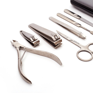 Ensemble de 7 outils de soin des ongles professionnels de luxe en acier inoxydable pour pédicure/manucure avec coupe-ongles et ciseaux pour doigts/des orteils - Product Image 4