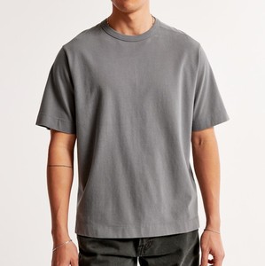 Nueva Camiseta Casual de Manga Corta con Cuello Redondo para Hombre VIENNA INDUSTRY, con Logotipo Personalizado, Corte Regular, 100% Algodón - Product Image 1