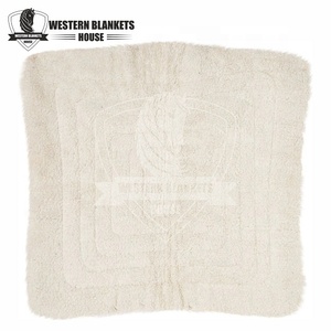 Vente en gros Tapis de selle de dressage western de qualité supérieure en cuir véritable avec doublure en laine polaire et feutre au design classique - Product Image 3