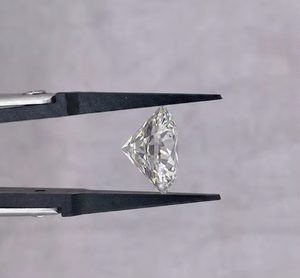 Diamant cultivé en laboratoire CVD HPHT certifié IGI, couleur E, pureté VS1 VVS2, 3 carats, vente en gros pour la fabrication de bijoux, Surat - Product Image 1