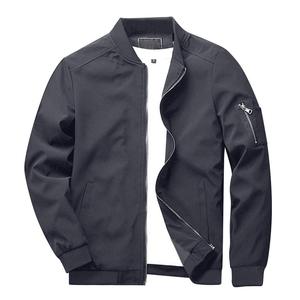 เสื้อแจ็คเก็ตบอมเบอร์สุดเท่ ผลิตจากวัสดุเนื้อนุ่มเพื่อความสบายยาวนาน - Product Image 1