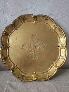 Plateau de service traditionnel indien en laiton avec gravure artisanale complexe pour offrandes au temple, décoration de festival et cadeaux haut de gamme - Product Image 6