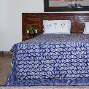 Blue Floral Printed Reversible Organic Washable <b>Quilt</b> Voile Fabric Woven <b>Bedding</b> Cloth Roll for <b>Bedding</b> Curtain & Home Use - Product Image 6