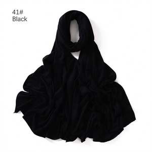 Hijab carré en soie douce de qualité supérieure pour femme musulmane, couleur unie, personnalisable avec logo, écologique, respirant et antibactérien – Collection été - Product Image 6