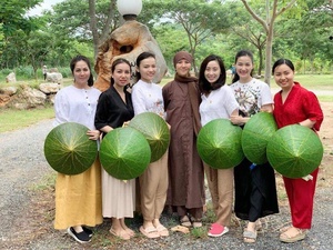 Wholesale Traditional Vietnamese Conical Lotus <b>Top</b> Character Adults Custom Color Outdoor Travel Festival Event Decoration - Product Image 4
