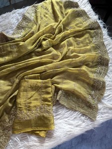 Sari de organza de diseño para mujer, con bordado elaborado y lentejuelas, ideal para bodas y fiestas, sari étnico con blusa. - Product Image 3