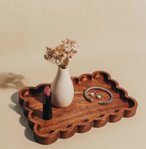 Bandeja rectangular larga ondulada de madera festoneada para joyas, estilo vintage, de madera maciza tallada, pulida, de grado comercial - Product Image 2