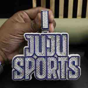 Pendentif personnalisé JUJU SPORTS entièrement serti de diamants bleus en moissanite, en argent sterling, pour homme - Product Image 5