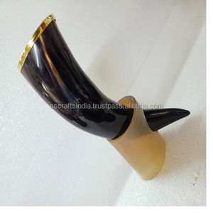 Authentique corne à boire de style viking pour offrir des cadeaux à la maison ou faire griller lors de mariages et de fêtes historiques à vendre - Product Image 2