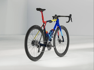 BEST Madonessss SLR 8 AXS Gen 8 Vélo de route 2025 en bleu marine fumé - Product Image 1