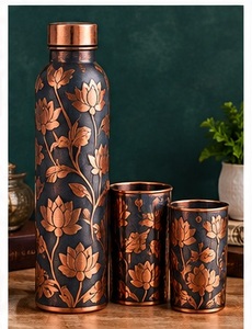 Bouteille d'eau isotherme moderne en cuivre à double paroi, anti-fuite, avec deux verres, ensemble cadeau écologique - Product Image 3