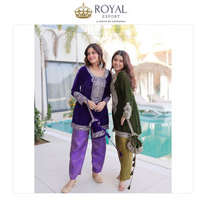 ผู้จัดจำหน่ายขายส่งชุดสัลวาร์ปักลายกำมะหยี่คุณภาพเยี่ยมสำหรับผู้หญิง ดีไซน์ใหม่สไตล์ปากีสถาน - Product Image 6
